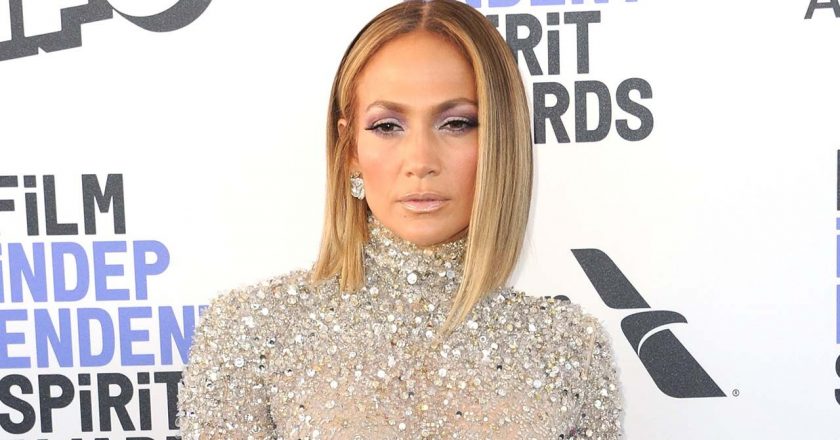 Jennifer Lopez gives off princess vibes in stunning blue gown: Let’s go!!!! – Fox News