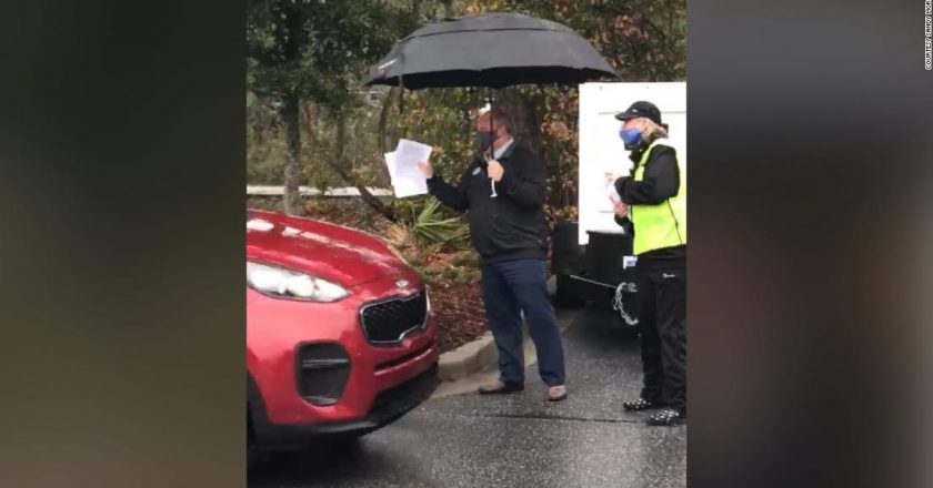 A Chick-fil-A manager saved a drive-thru Covid-19 vaccination clinic after traffic backed up – CNN