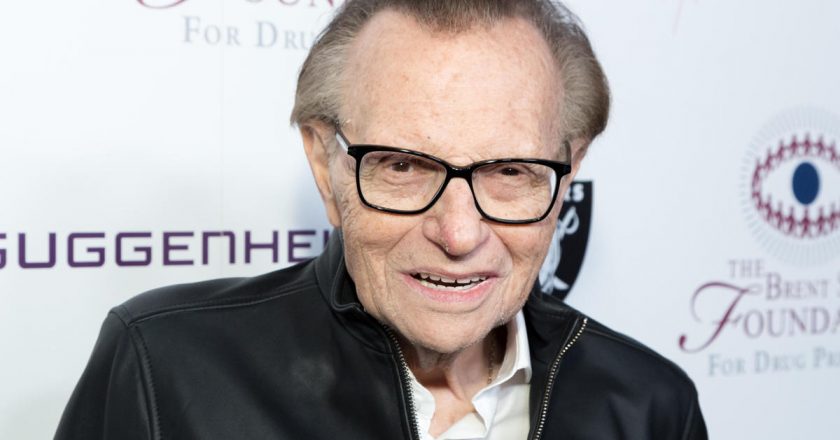 Larry King moved out of ICU amid coronavirus battle – CBS News