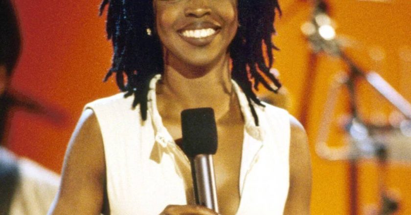 Lauryn Hill Shares the Heartbreaking Reason She Never Made Another Album After Miseducation – E! NEWS