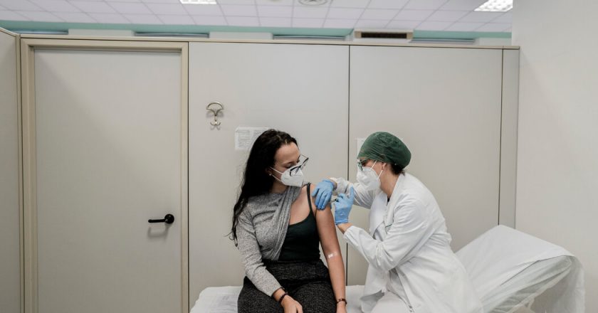 Vaccine Skepticism Helped Put Them in Power. Can They Inoculate Italy? – The New York Times