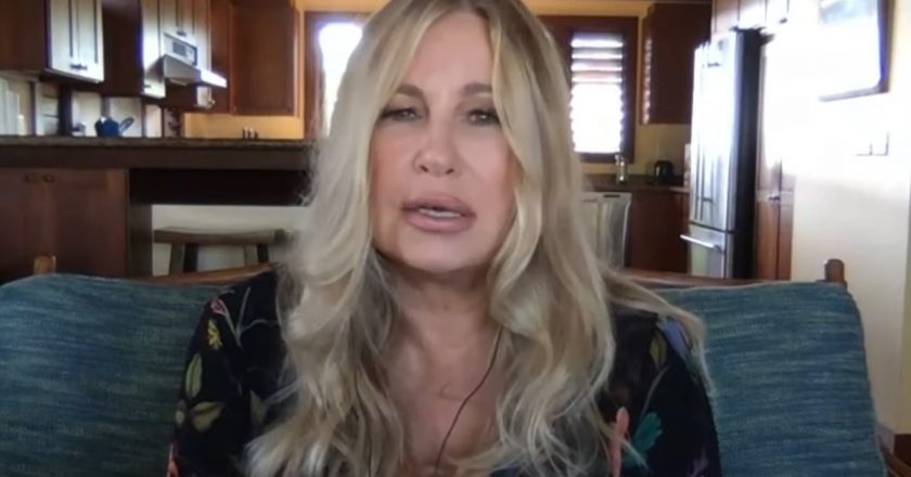 Jennifer Coolidge Weighs In Replacing Kim Cattrall In Sex And The City – TooFab