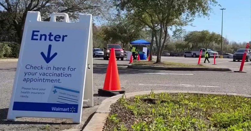 Lem Turner Road Walmart’s switch from Moderna to Pfizer vaccine causes confusion for some seniors – WJXT News4JAX