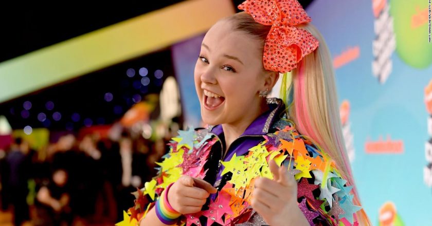 JoJo Siwa says her perfect girlfriend encouraged her to come out – CNN