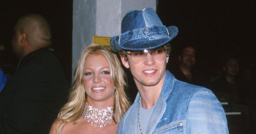 Justin Timberlake Wants the Internet to Forget About His Double-Denim Moment with Britney Spears – Yahoo Lifestyle