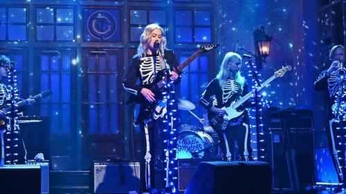 Phoebe Bridgers smashing her guitar on SNL called out: That seemed extra – Fox News