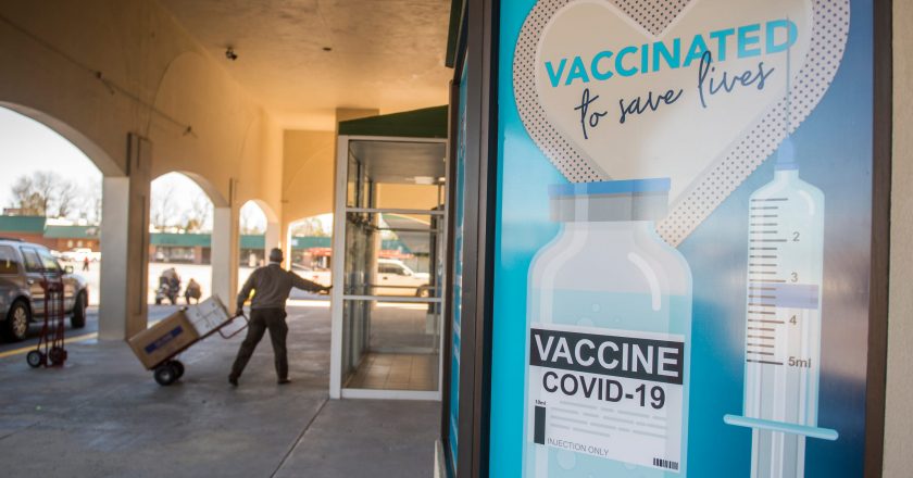 Vaccine distribution continues to vary by state; US considers requiring negative test for domestic air travel: Latest COVID-19 updates – USA TODAY