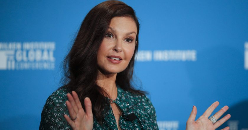 Ashley Judd recovering in ICU after shattering leg in African rainforest in harrowing accident – USA TODAY