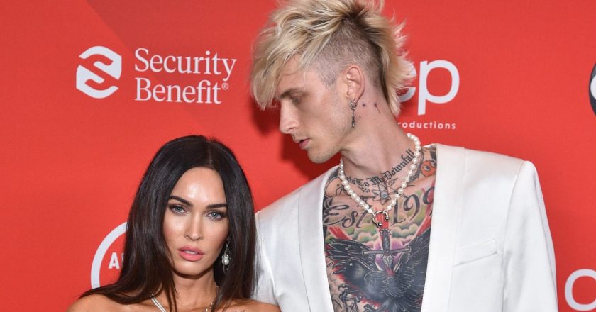 My bloody valentine: Machine Gun Kelly says on Instagram he wears Megan Foxs blood around his neck – USA TODAY