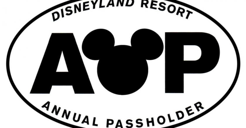 Disneyland Replacing Annual Passes With Membership Program Catering To “Superfans” – Deadline