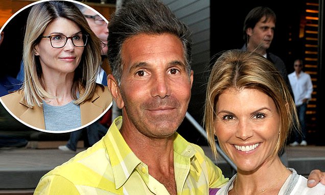 Lori Loughlin was excited to travel to Mexico this week after a judge allowed her to take the trip – Daily Mail