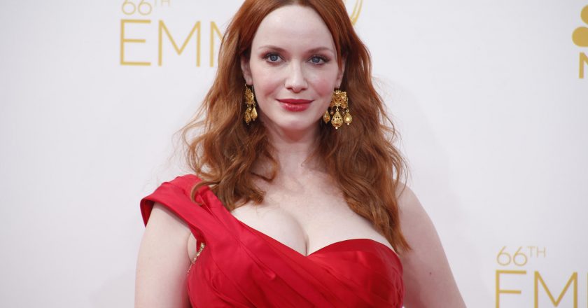 Christina Hendricks reflects on Mad Men sexism: Everyone wanted to ask me about my bra – Yahoo Entertainment