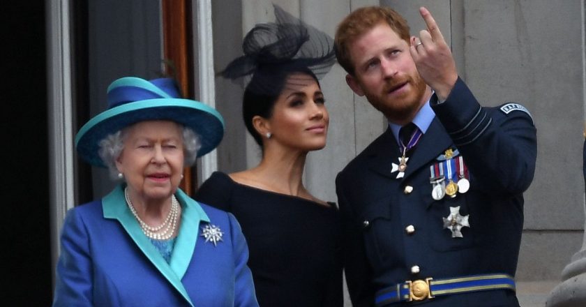 Queen extends an olive branch to Harry and Meghan following royal fallout – The Mirror