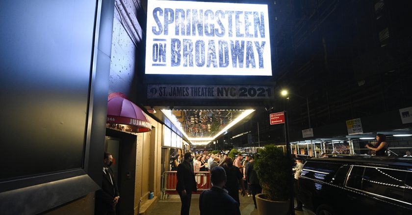 Springsteen on Broadway reopens in NYC, faces protest over vaccine segregation – Fox News