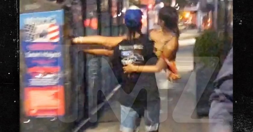 A$AP Rocky Sweeps Rihanna Off Her Feet During Late-Night NYC Date – TMZ