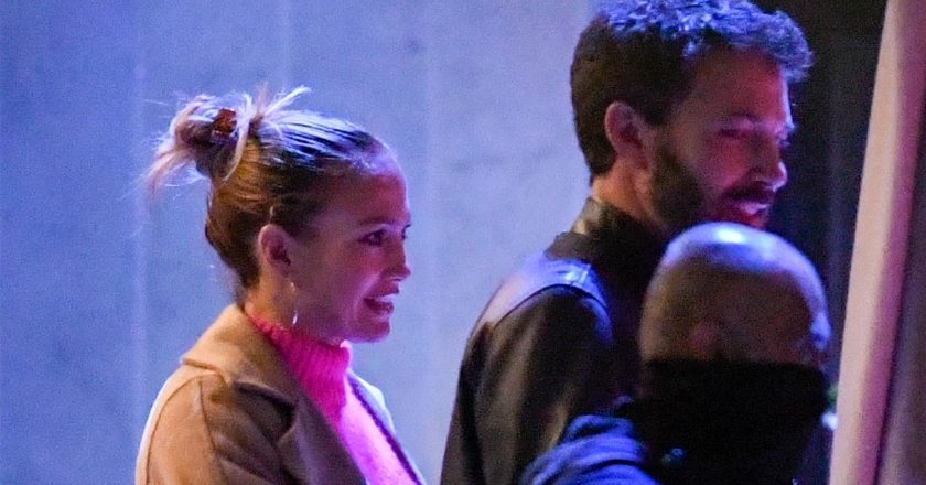 Jennifer Lopez, Ben Affleck growing serious about ‘future’ together as they’re spotted out on LA dinner date – Fox News