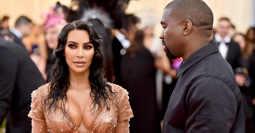 Kim Kardashian West breaks down over crumbling marriage to Kanye West on Keeping Up – USA TODAY