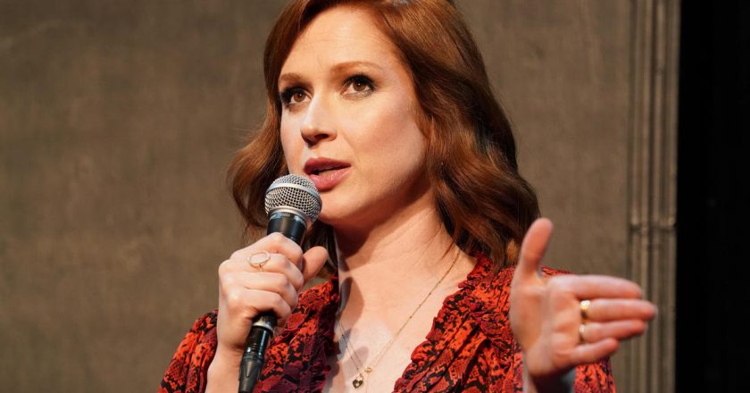 Actress Ellie Kemper apologizes for participating in “racist” debutante ball – CBS News