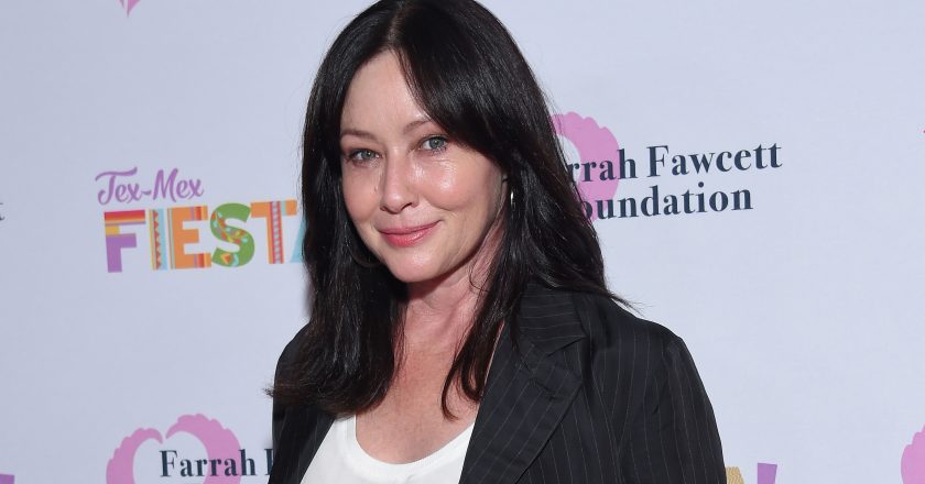 Shannen Doherty posts makeup-free photo as actress shares shes over Hollywoods beauty standards – Fox News