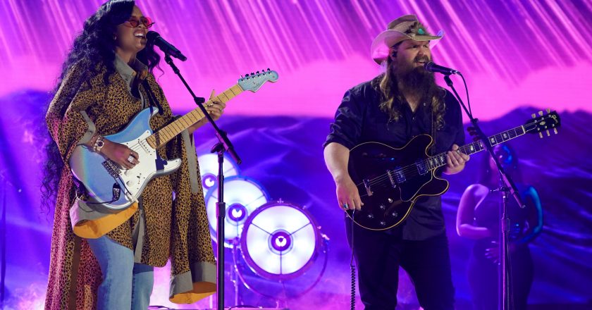 H.E.R., Chris Stapleton steal show at 2021 CMT Music Awards: ‘That’s more like it’ – Fox News