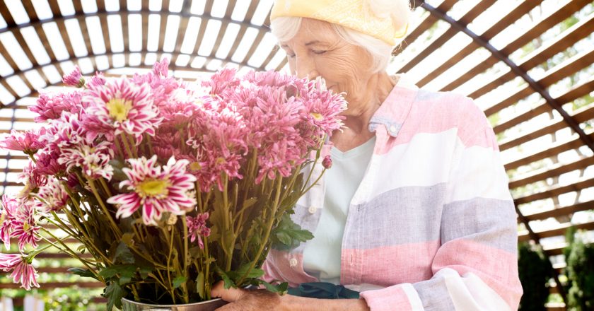 If You Cant Smell This, You May Be at Risk of Alzheimers, Study Says Best – Best Life