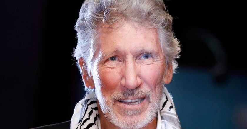 Pink Floyds Roger Waters turns down Facebooks offer of a huge, huge amount of money to use a song, calls Zuckerberg one of the most powerful idiots in the world – Yahoo! Voices