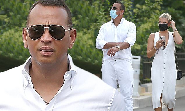 Alex Rodriguez and NFL presenter Melanie Collins wear matching white – Daily Mail