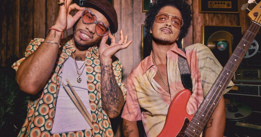 Bruno Mars & Anderson .Paak Share New Silk Sonic Song “Skate”: Listen – Stereogum