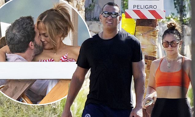 Alex Rodriguez works up a sweat during morning run in Ibiza – Daily Mail