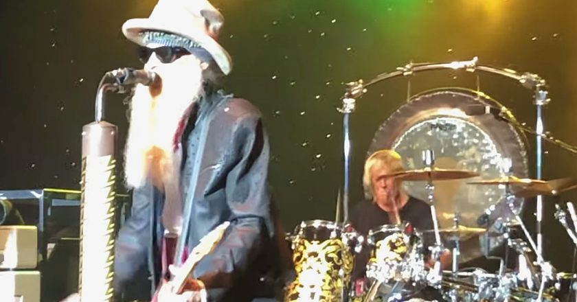 Watch: ZZ Top Play First Show Since Dusty Hills Death – Ultimate Classic Rock