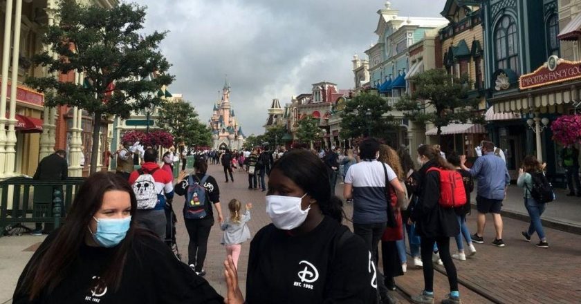 Disneyland Paris Replaces FastPass With a Pay-Per-Ride Service – Gizmodo