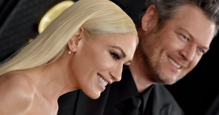 Gwen Stefani poses with her 3 sons and Blake Shelton in sweet wedding-day pic – TODAY