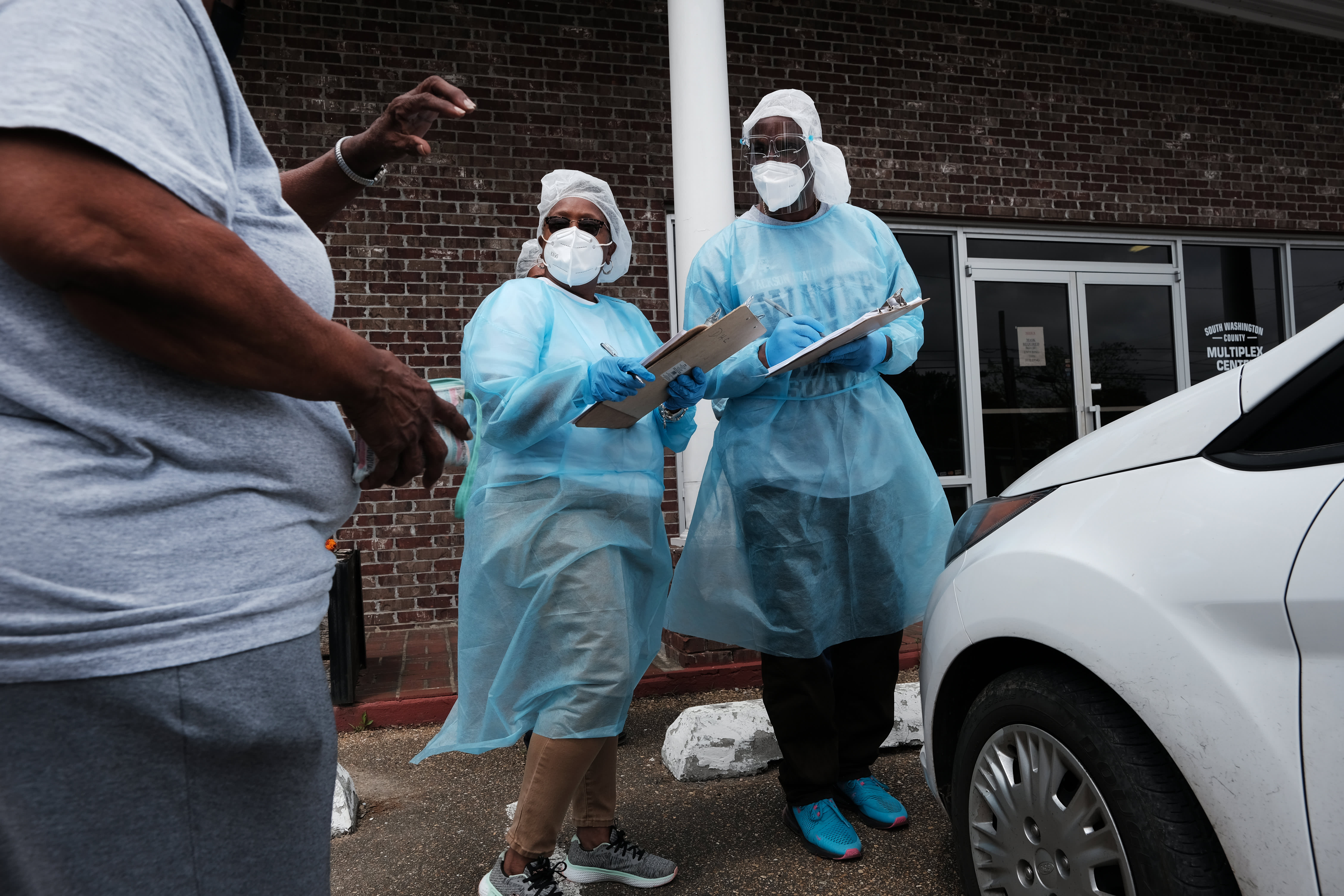 Mississippi health officials plead with elderly to avoid mass indoor gatherings as delta Covid variant rips through state – CNBC