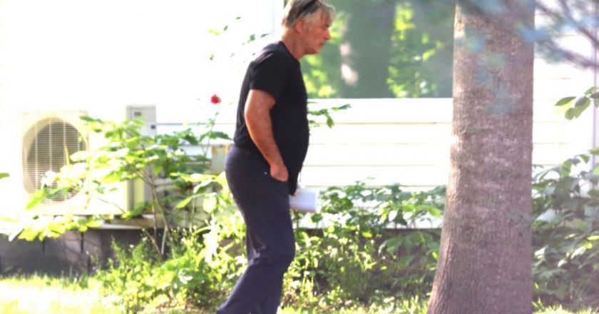 Alec Baldwin spotted in Hamptons amid wife Hilarias latest cultural scandal – Fox News