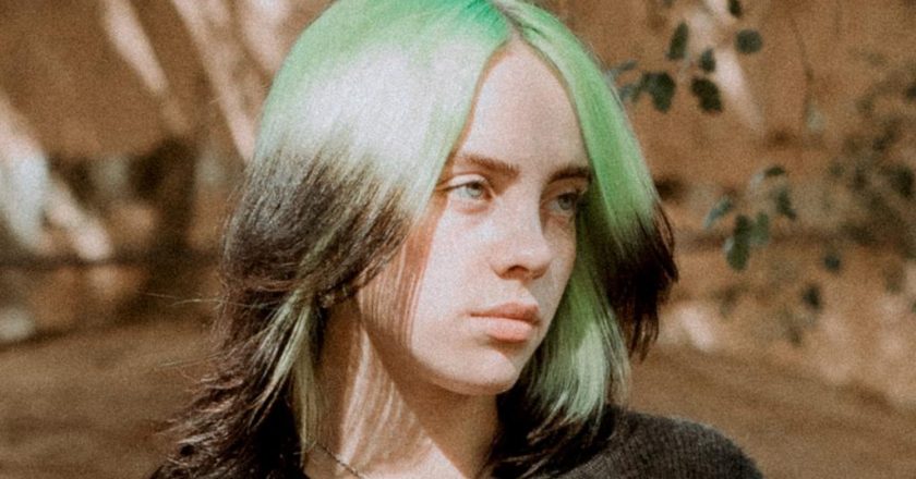 Billie Eilish Changes the Game in a Graphic Corset, Crocheted Top & Cozy Pants – Yahoo Lifestyle