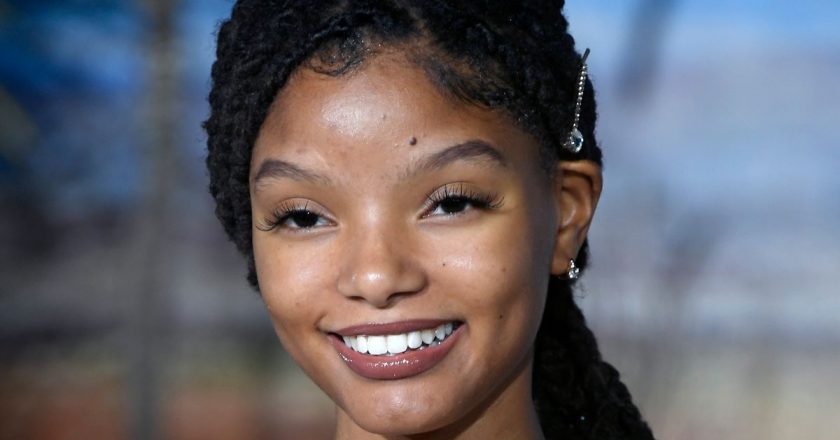 Halle Bailey Shares First Glimpse of Live-Action Little Mermaid – Vulture