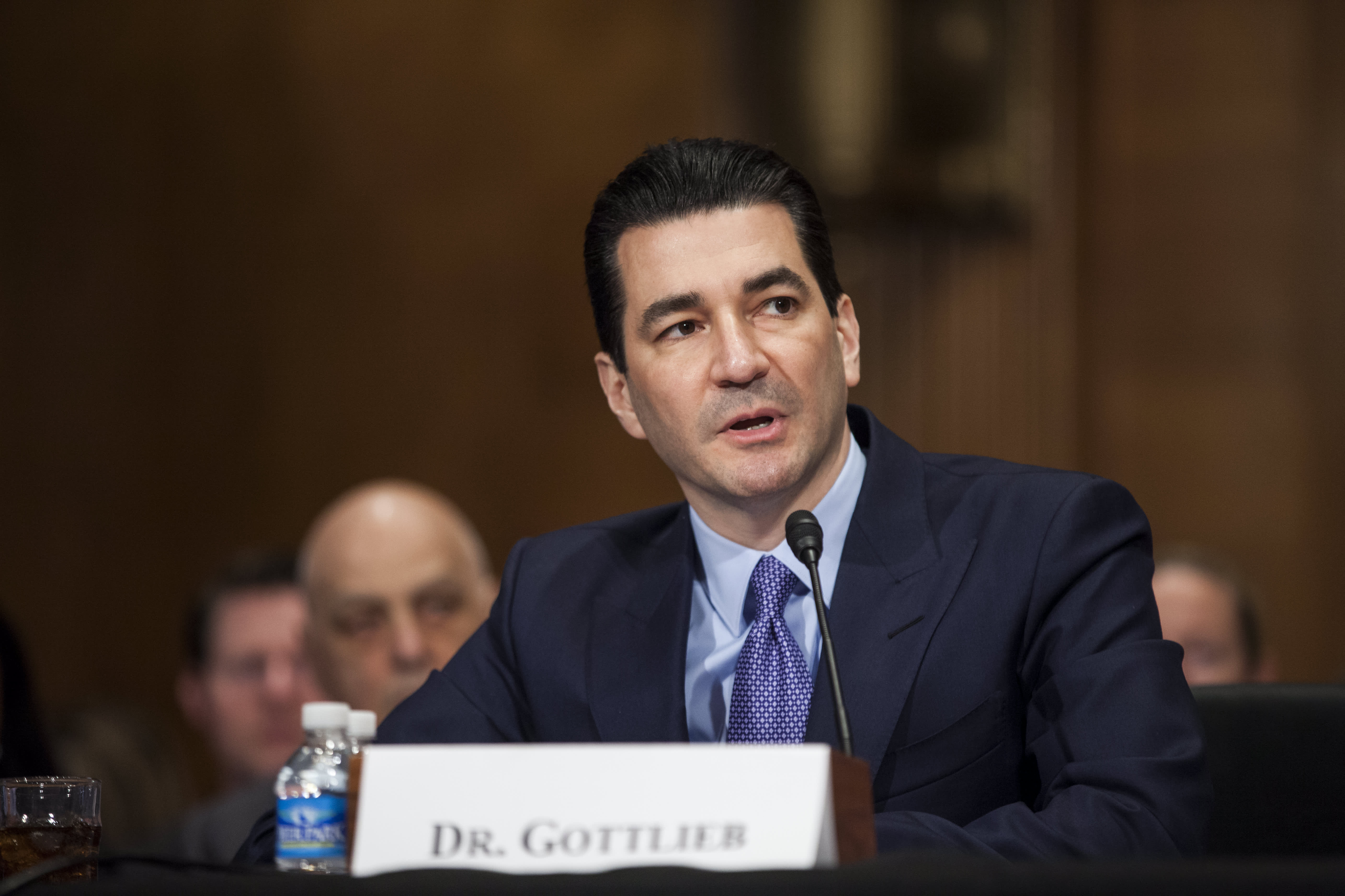 Dr. Scott Gottlieb sees Covid vaccine boosters for vulnerable people in U.S. as early as September – CNBC