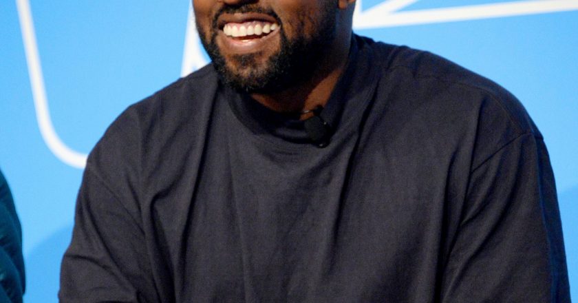 Kanye Responds To Drake Diss With Joker Meme, Promises “You Will Never Recover” – Stereogum