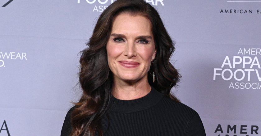 Brooke Shields shares teary-eyed video after dropping her daughter off to begin her freshman year of college – Fox News