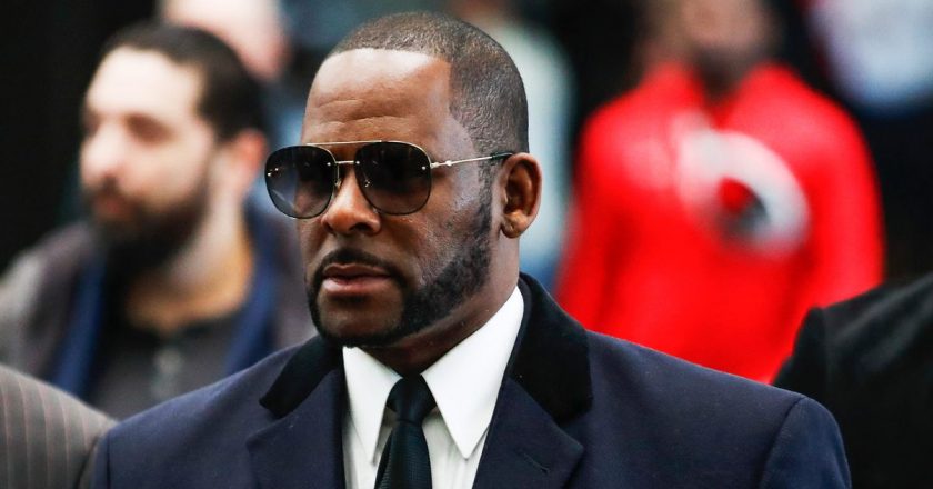 R. Kelly Allegedly Infected 17-Year-Old With Herpes – Vulture