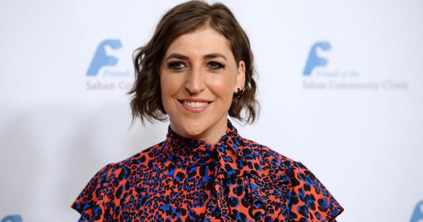 Mayim Bialik to guest host daily “Jeopardy!” episodes after Mike Richards steps down – CBS News