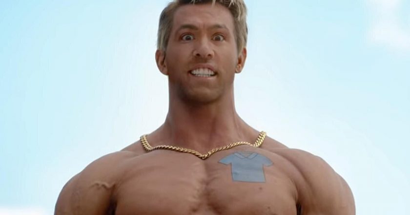 Ryan Reynolds Fights a Super Buff Version of Himself in Hilarious Free Guy Scene – Yahoo Entertainment