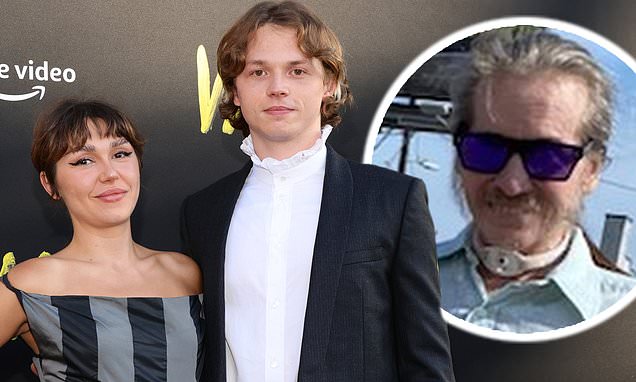 Val Kilmers kids say father is doing well and still recovering as they attend Val premiere – Daily Mail