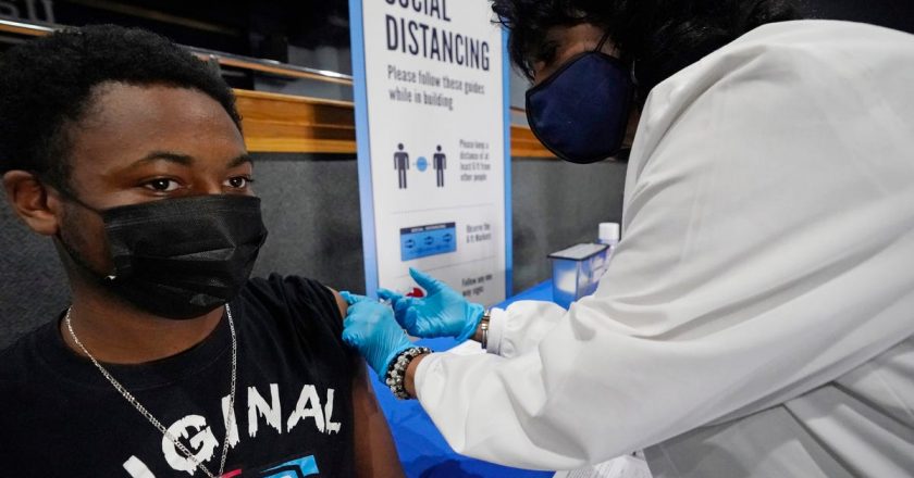 CDC says 50% of Americans are now vaccinated; Florida reports worst week of new cases; 616K US deaths. Latest COVID-19 updates – USA TODAY