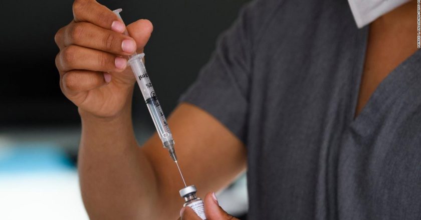 More than 816,000 Covid-19 vaccine doses were administered Saturday in the US as pace of vaccination rises – CNN