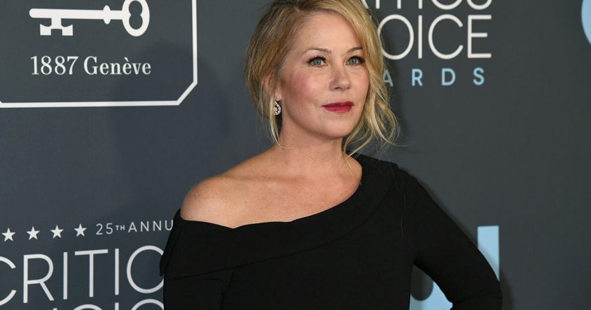 Christina Applegate reveals multiple sclerosis diagnosis – Fox News