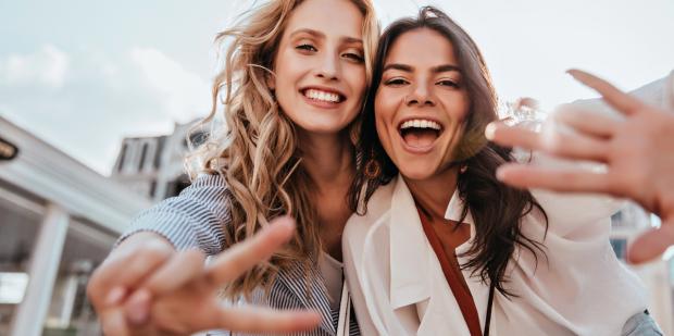 3 Zodiac Signs Whose Friendships Come First During Venus In Libra Starting August 15, 2021 – YourTango