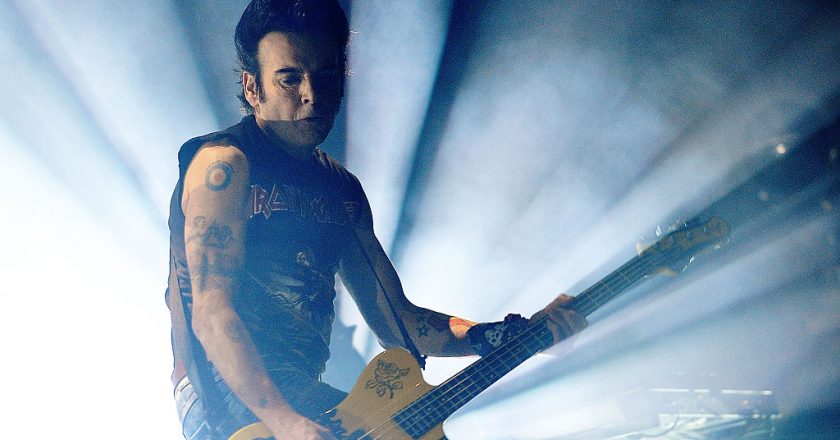 The Cure Bassist Simon Gallup Announces Departure From Band – Rolling Stone