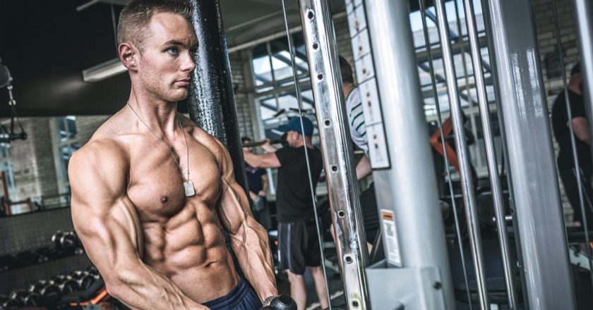 Personal trainer has six-pack but cant do sit-up because of Crohns – Insider