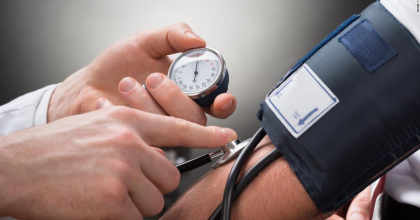 High blood pressure in young adults is linked to smaller brain sizes and dementia, a study finds – CNN